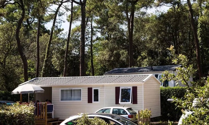 Les Conches House | Flower Camping Les Dunes * - Mobil Home Comfort 28m2 - 3 bedrooms - Large terrace + TV 6 people