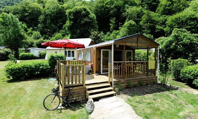 Arras-en-Lavedan House | Flower Camping Pyrénées Natura * - Mobilhome Comfort 23m2 - 1 bedroom - semi-covered terrace 18m2 + BBQ + DRAPS + SERVIETTS 2 people