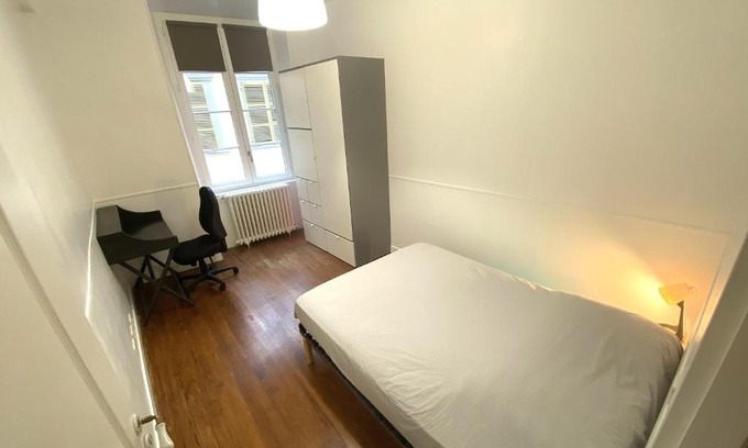 Centre Ville House | FLOYDROOM'S Pau chambre hôtes dans appartement partagé proche château