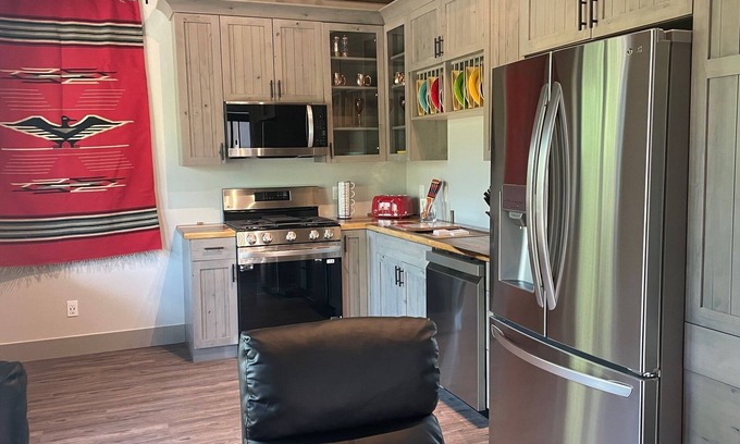 Anaconda Cottage | Fly Fishing Creekfront, Old Works Jack Nicklaus Golf Course Cottage in Anaconda!