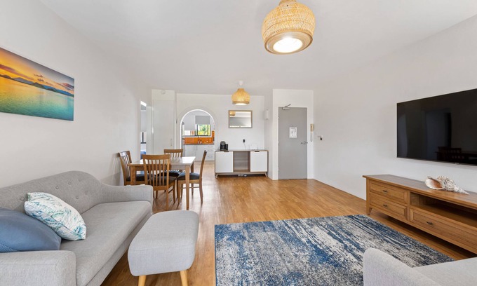 Port Macquarie Apartment | Flynn's Beach Getaway