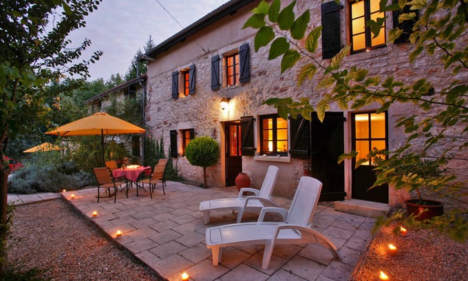 Quartier de Verninac House | Font Neuve luxury is resting in a child-friendly environment
