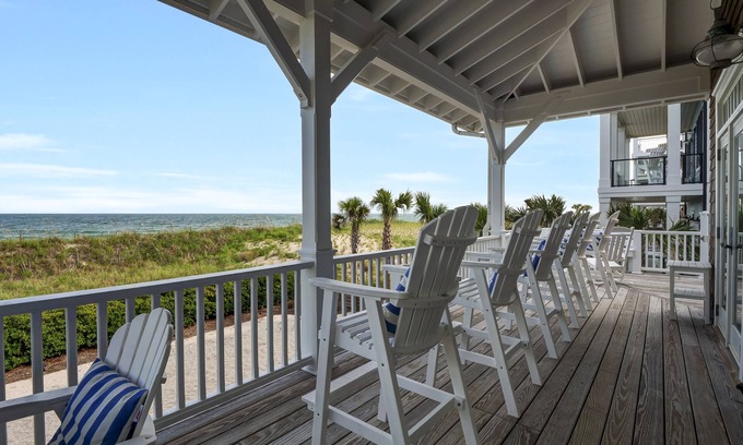 Wrightsville Beach House | Fonvielle–Exceptional upscale and spacious oceanfront home w/gourmet kitchen