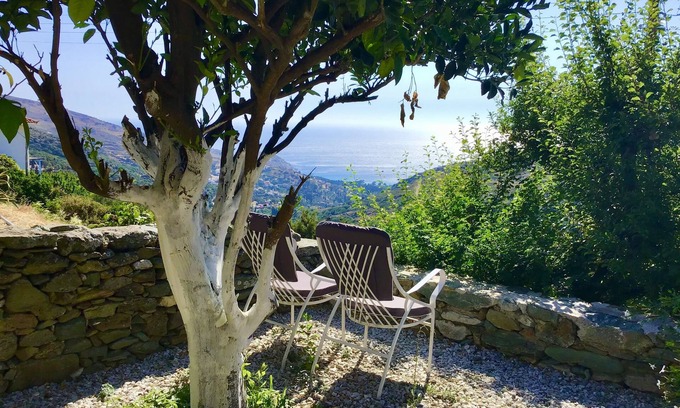 Apikia House | Foodies,Cozy House in Apoikia-Sariza Spring,Andros