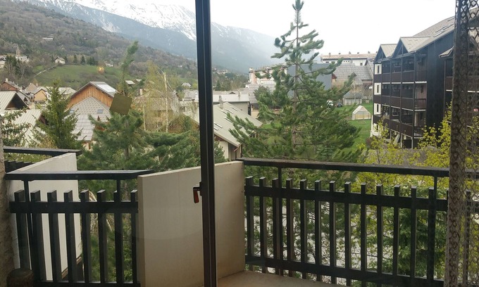 La Salle-les-Alpes Apartment | Foot of the slopes - 10 people - 4 bedrooms