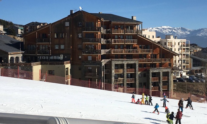 Les Angles Apartment | Foot of the slopes - T3 ideal family
