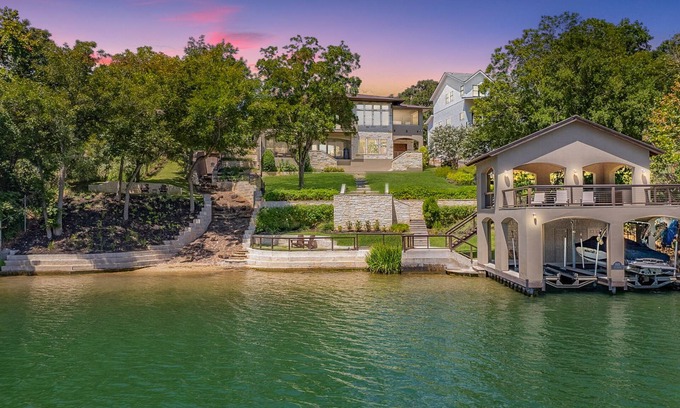 Steiner Ranch House | Football Fave - Waterfront Oasis w Private Beach!