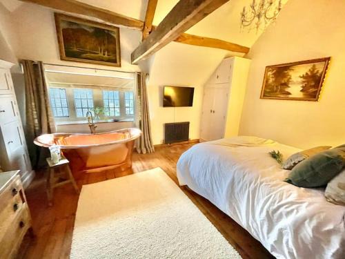 Upper Slaughter House | Fordview Cottage is full of Cotwolds Charm