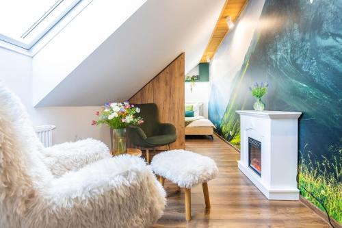 Velka Lomnica Apartment | Forest oasis - mountain attic in High Tatras