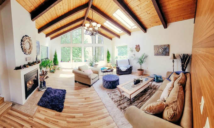 Port Angeles House | Forest Retreat ~ Pvt Creek Trail, 15 min to downtown
