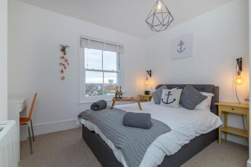 Margate Apartment | Fort Crescent - Margate