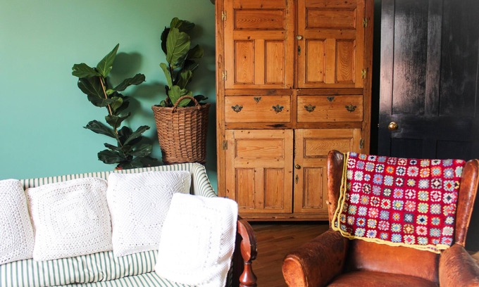 Totnes House | Four bed, self-catering Totnes apartment