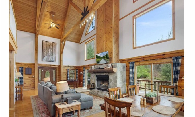 Pittsfield House | Four Seasons Escape