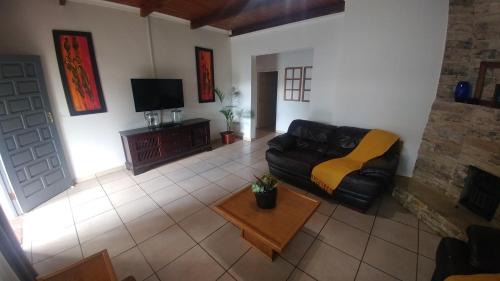 Graskop Apartment | Four Seasons Self-Catering Guest House