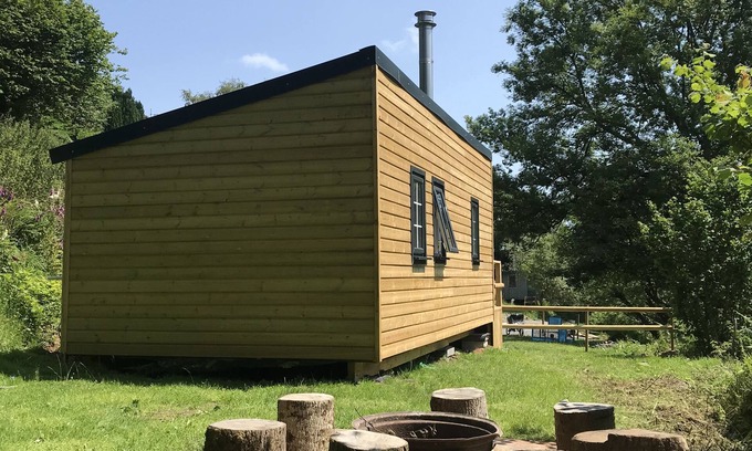 Michelcombe House | Foxglove Hut - sleeps up to 8