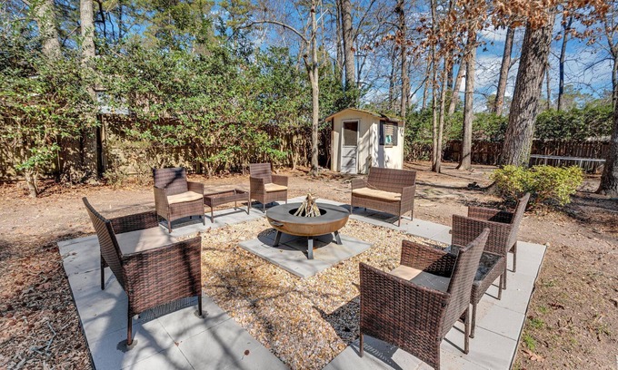 Augusta House | Foxhall Manor Master’s Retreat Hot tub and Fire pit