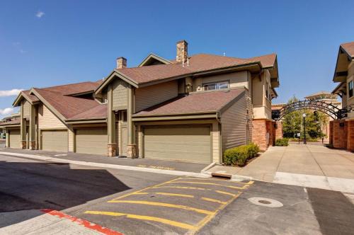 Kimball Junction Apartment | Foxpoint 1684-H3 by Moose Management