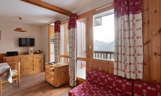 Montchavin Apartment | Spacious Duplex Apartment · Close to Slopes · Sleeps 8 · Mont Blanc View