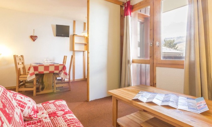Montchavin Apartment | Cozy divisible studio near slopes with balcony