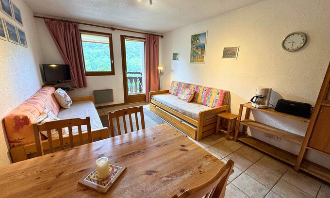 Saint-Martin-de-Belleville Apartment | 2-Room Apt for 4, South-West Balcony, Opposite St Martin de Belleville Gondola