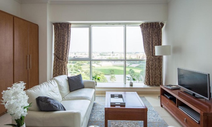 Jumeirah Lake Towers Apartment | Frank Porter - Saba 3