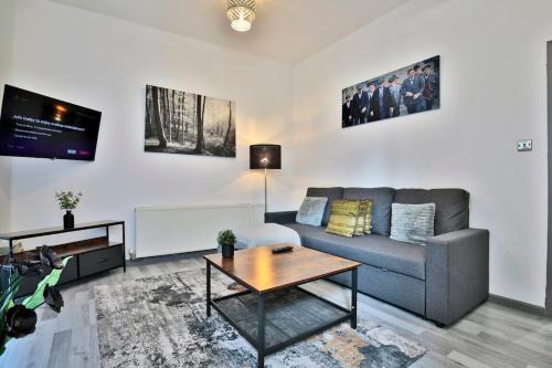 Kirkham House | Freckleton House in Town Centre, near Blackpool, Sleeps 6, Free Parking - By NMB Property