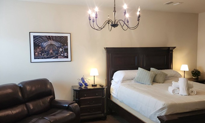 Fredericksburg Apartment | Fredericksburg Stay w/Patio, Fire Pit & Hot tub