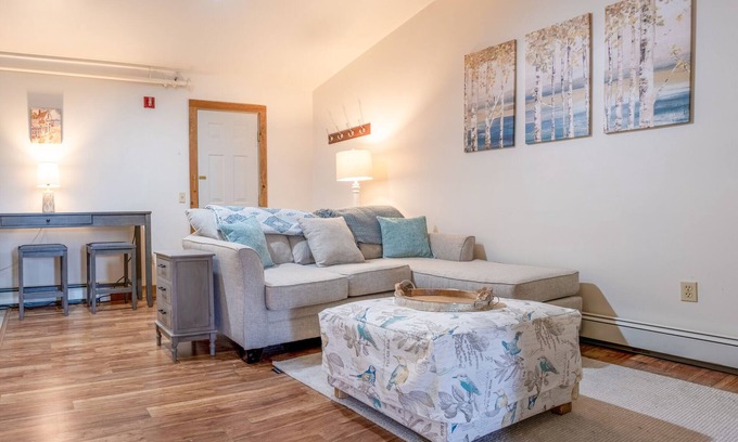 Bar Harbor Apartment | Free Breakfast Downtown Apartment C 1 Bedroom