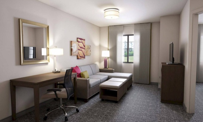 Lafayette Condo | Free Breakfast. Pool. Only 5 Miles to Purdue University + Great for Groups!