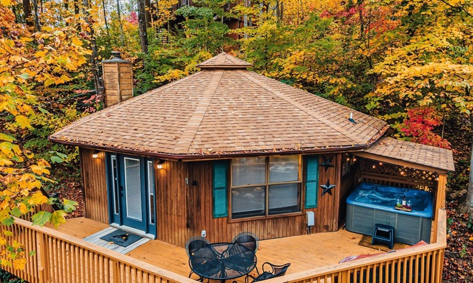 Gatlinburg - Pigeon Forge Cabin | Free Dollywood Tix/Secluded/A+Location/DogFriendly