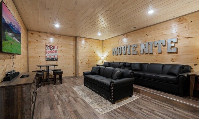 Sevierville Cabin | Free Dollywood Tix/10Min2Dollywood/MovieTheater/