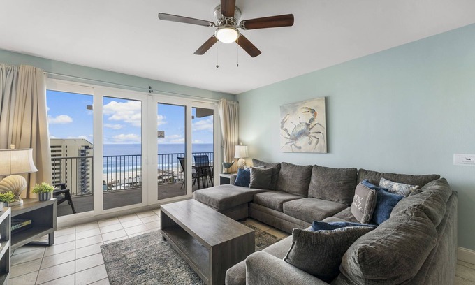 Panama City Beach Condo | Free Mini Golf with Stylish, Large Condo