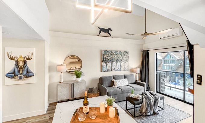 North Park City Condo | Free Parking | Slopeside Style at PCMR