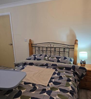 Colchester House | Free Parking WiFi Fresh linens x4