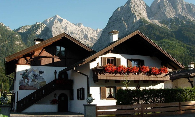 Obergrainau Apartment | Free: phone into german telephone network and internet-surfing with notebook