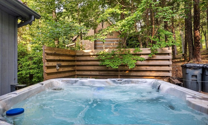 Gatlinburg - Pigeon Forge Cabin | FreeDollywood Tix/Secluded/Ping Pong/Spacious