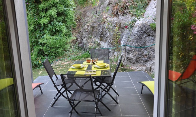Villeneuve-Loubet House | French Riviera in Biot 2 room garden side on the ground floor of a detached house
