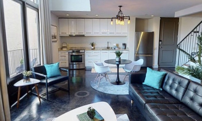 Montgomery Condo | Fresh and New Loft - Cloverdale - Free Gated Parking!
