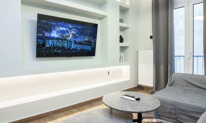 Athens Apartment | Fresh Modern 1 Bd Apt in Vibrant Patisia