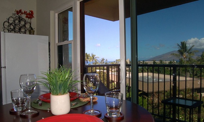 Kihei Condo | Freshly Renovated Corner Studio With View of the Ocean
