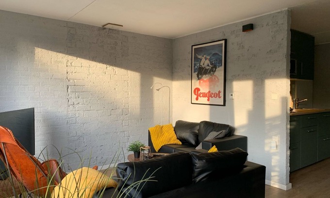Bruinisse House | Freshly renovated FH in family friendly area. Vacation park, dishwasher, bicycles, Zeeland