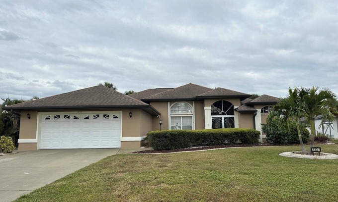 Port Charlotte House | Freshwater Canal Pool Home