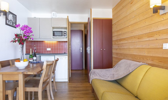 Val-Thorens Apartment | Friendly with Balcony and Mountain View! #MA414