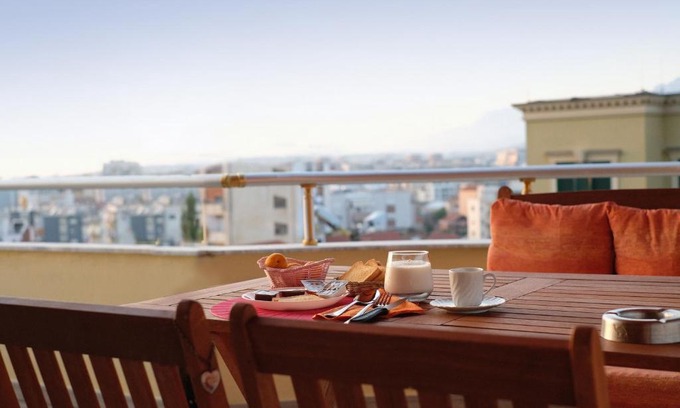Tirana House | Friends Terrace