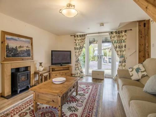 Bethania House | Frondeg Bach