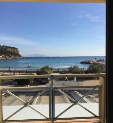 Carry-le-Rouet Apartment | Front de mer les pieds dans l'eau