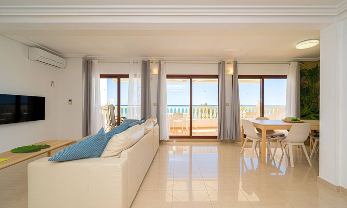 Coveta Fuma Apartment | Front line new 3 bed apartment with ideal para familias