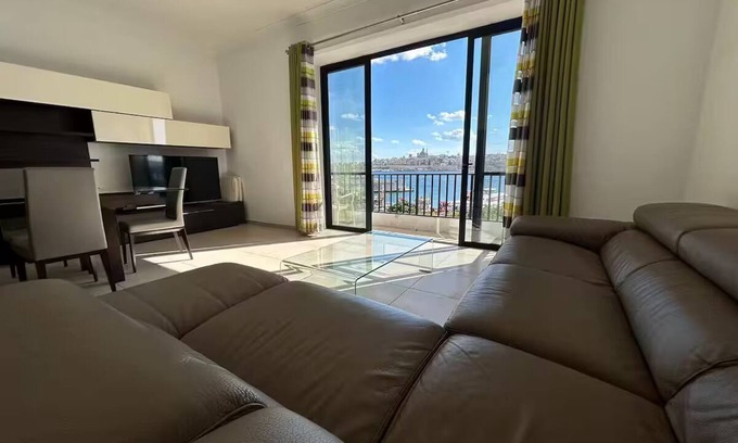 Madliena Apartment | Front Sea View Three bdr Apartment 200 sqm