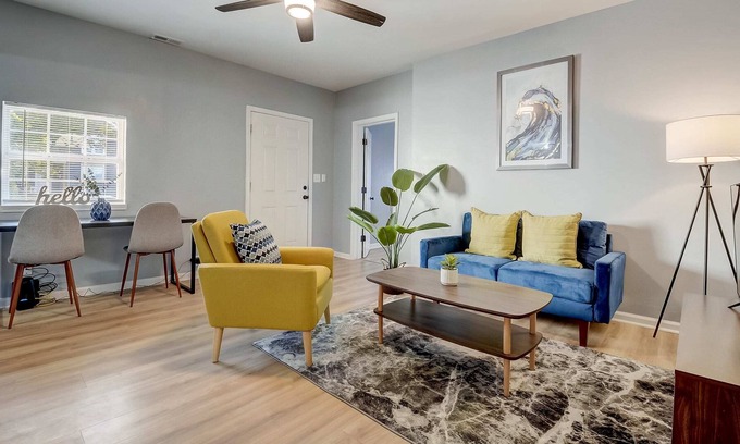 Merriwether Cottage | Frontdesk 2 BR House Near Cardinal Stadium