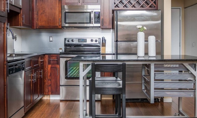 Mill District Apartment | Frontdesk | Convenient 1BR Apt in Downtown East